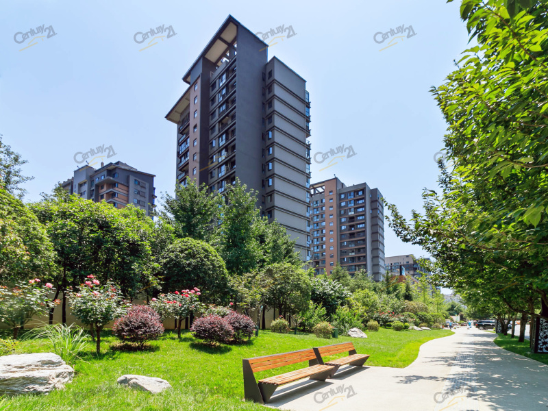 雁塔-曲江-金地湖城大境天第 建筑年代2015年建 房屋类型住宅 开发商