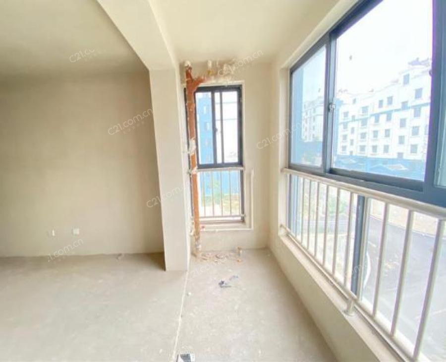 巨山文苑3室2厅1168平米