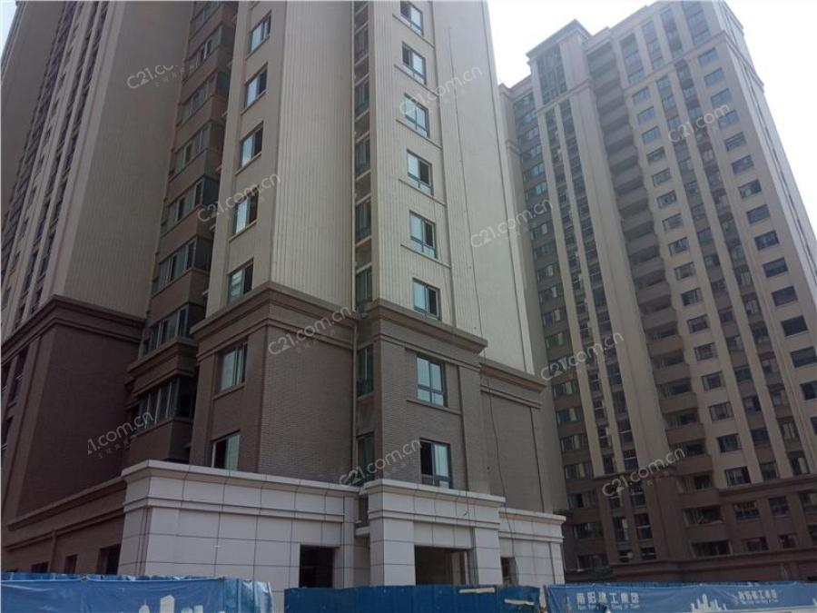 宇信凯旋门 3室 2厅 150.5平米