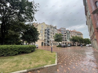 绿地城欧洲风情小镇五月花 3室 1厅 122.12平米