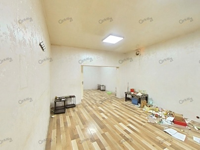 龙首东北社区 3室 1厅 160.85平米