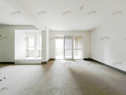 皇马公寓 3室 2厅 136.04平米