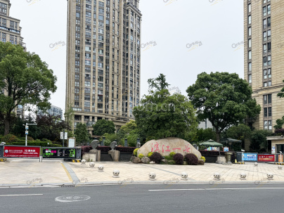 滨江一号 3室 2厅 205.58平米