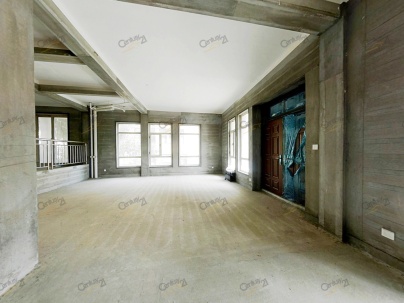 卧龙天香华庭 4室 2厅 370平米