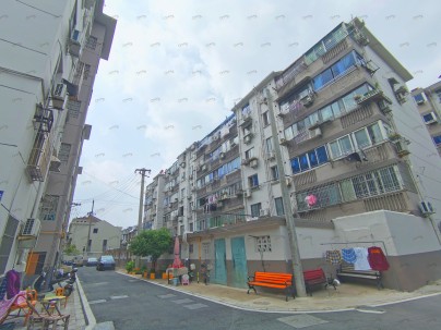 惠峰新村 2室 1厅 60平米