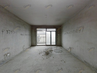 龙华凤凰城 3室 1厅 143平米