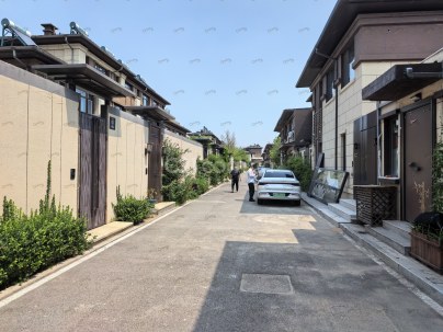 金地长湖湾 3室 2厅 180.83平米